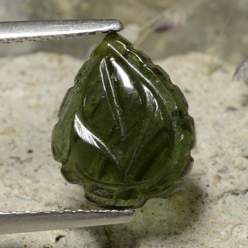 2.90ct Натуральный Средний зеленый Турмалин, Огранка Цветок, Полупрозрачный