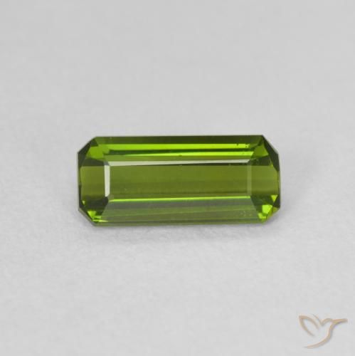 0.86ct Натуральный Темно-зеленый Турмалин, Изумрудная огранка, Чистота VVS