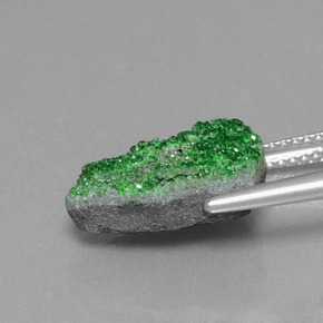 8.29 карата, натуральный Зеленый Уваровит Гранат Друзи, Необычная форма, Непрозрачный