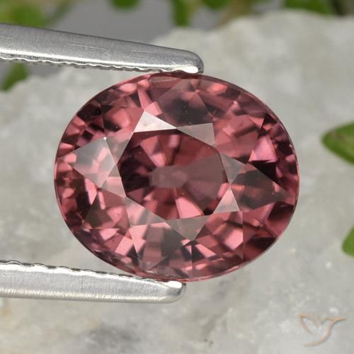 2.94ct Натуральный Темно-красный Циркон, Овал, VVS-VS